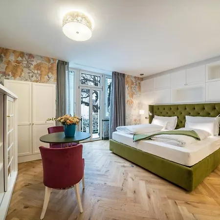 Steiner 1 - Silverstone アパート